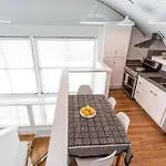 Moon 101 - Full Moon Suite - 2Br 2 5 Bath + Living